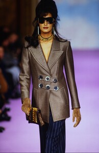 1919182711_Christian-Lacroix-Couture-Spring1993-Yasmeen-Ghauri(2).thumb.jpg.f6b1ad6351b9245e83f5e77760b4e0ac.jpg