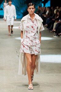 1981574439_vogue.com00014-Bassike-Australia-Resort-2022-Sydney-credit-gorunway-Brad-Hick.thumb.jpeg.9e7d99fdde0130c8ed978c60c6c56be8.jpeg
