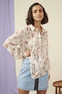 20190344_2_frankie_shirt_102_nude_floral_nh_16024.jpg