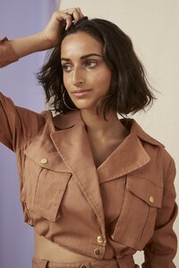 20190352_utility_crop_jacket_235_tan_20190353_utility_skirt_235_tan_nh_39161.jpg