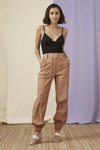 20190357_kobie_bodice_001_black_20190346_utility_pant_235_tan_g_16035.jpg