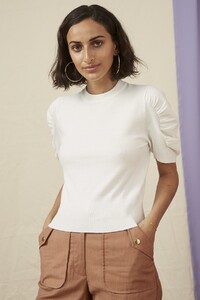 20190368_josie_knit_101_white_20190346_utility_pant_235_tan_nh_40140.jpg
