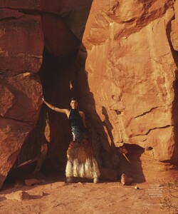 2021-11-01_Vogue_Australia-page-002.jpg