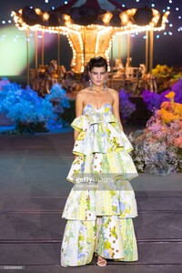2039074443_3gettyimages-1320948961-2048x2048.thumb.jpeg.75f89fa208f4826ed0fcede61d504934.jpeg