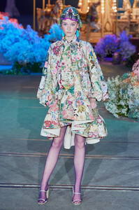 2059457401_vogue.com00013-Romance-Was-Born-Australia-Resort-2022-Sydney-credit-gorunway-Brad-Hick.thumb.jpeg.5da3b6571a3386a5d7f11e6a7c046a2c.jpeg