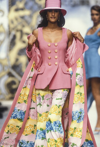 2067155351_JacquesFathSpring19942.thumb.jpg.f2a91bf0171f6e266e37cf495b2c0b53.jpg