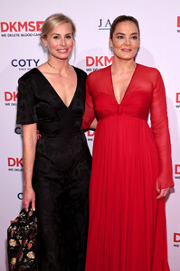 Niki+Taylor+DKMS+Gala+2021+Arrivals+bBu_XGpWDQ8x.jpg