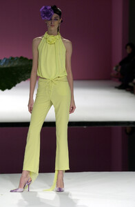 2089170424_EmanuelUngaro2001WomenRTW58.thumb.jpg.4bb74247233cc811aa70dffe6cc398cc.jpg