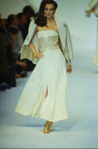 2110389877_ChristianDior1993(16).thumb.jpg.f60ead8b289b1adf61b7ae7fb818d366.jpg
