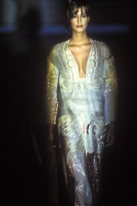 232882445_GianfrancoFerre1994WomenRTW127.thumb.jpg.223d58fb3663f179b6d278177990cc22.jpg
