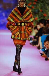 268647877_ChristianLacroixCoutureFall1990(2).thumb.jpg.59af480febf392e5ef3d499b6c3068e1.jpg