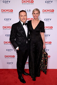 Niki+Taylor+DKMS+Gala+2021+Arrivals+PwYdwUdtwBzx.jpg