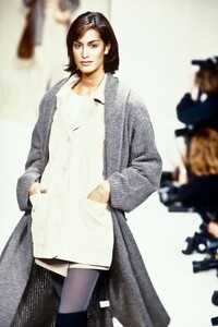 308085789_Cerruti1994WomenRTW77.thumb.jpg.174b7e075a86ff348137ca57dea24cd6.jpg