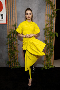 Lily+Collins+Behind+Scenes+15th+Annual+GO+PfquvL3a45tx.jpeg