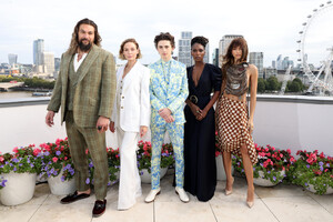 Zendaya+Coleman+Cast+Filmmakers+Attend+Dune+L1GT1TPBA2wx.jpeg