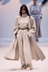 374427069_LesCopains1993WomenRTW67.thumb.jpg.a8c6ca3ef789ee223c56e8cdbaefc3ec.jpg