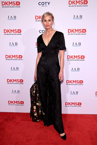 Niki+Taylor+DKMS+Gala+2021+Arrivals+CmVYJhawPy9x.jpg