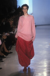 436025661_DonnaKaran1999WomenRTW1.thumb.jpg.b6d6875ba19c069feb2c292c828cc5bd.jpg