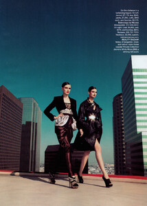 45318284_Akrans_US_Harpers_Bazaar_September_2009_04.thumb.jpg.d5d4f976d7a6ee1798dbf1e4c72a16cf.jpg