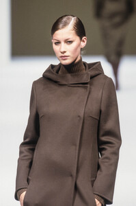 476984413_MaxMara1999WomenRTW61.thumb.jpg.cf91f0f35ae88d7eaeafcb128a2b1989.jpg