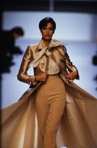 520644437_yasmeen(9).thumb.jpg.2403255ae59147a2023d9b1b0a41d21f.jpg