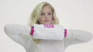 BTS with ERIN HEATHERTON and THE NORTHWEST (720p_24fps_H264-192kbit_AAC) 077.jpg