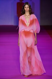 Krini Hernandez Brandon Maxwell Spring 2022 RTW NFW 1.jpg