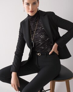 570314982ext1_large.jpg