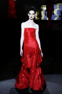 614476859_Valentino2002HauteCouture175.thumb.jpg.08ac5097e298ec2bf2d58bed37bd8fb6.jpg