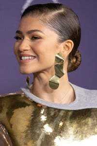 Zendaya+Coleman+Women+Film+Annual+Award+Ceremony+2zi8APiivfGx.jpeg