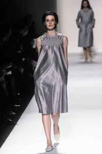 683634333_MarcJacobs1999WomenRTW79.thumb.jpg.381db6d5ece176f081048fea7ba38c27.jpg