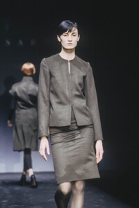 687658026_TrusardiFall19982.thumb.jpg.7053e22602c77249a8a7b5e34f8f8b2d.jpg