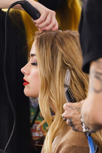 Amber+Heard+Le+Defile+L+Oreal+Paris+2021+Backstage+QZhahKwi8sfx.jpg