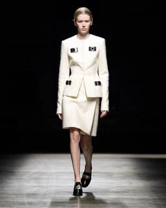 7102a63c-c185-4270-bac3-0378c0a136de_ck-s22-look13.jpg
