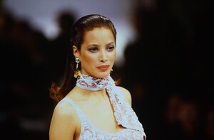 752117193_christy-valentino-hc-ss-93(11).thumb.jpg.620d72a968cde7092d6bd5e47da3d829.jpg