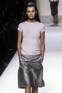 801202061_MarcJacobs1999WomenRTW38.thumb.jpg.33373d4641376d57bda58d04659f3983.jpg