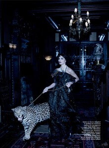 809918649_Marchesa_Lindbergh_US_Harpers_Bazaar_March_2009_02.thumb.jpg.534c2b825a568b2bf4c1fa1fe579f8d0.jpg