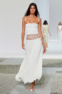 836423449_vogue.com00005-christopher-esber-australia-resort-2022.thumb.jpeg.616313ca786c80b71bc62de9b3206266.jpeg