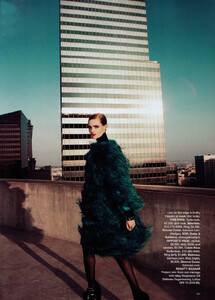 874068847_Akrans_US_Harpers_Bazaar_September_2009_10.thumb.jpg.2e90729be782f3776aa10e6c33dbfed9.jpg