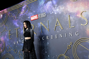 Gemma+Chan+UK+Gala+Screening+Marvel+Studios+j-4hXpfLIvSx.jpeg