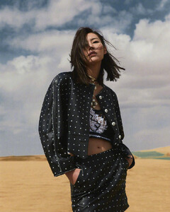 Liu-Wen-by-Leslie-Zhang-Vogue-China-Nov-2021+(3).jpg