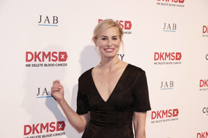 Niki+Taylor+DKMS+30th+Anniversary+Gala+qDiGjIHe4Svx.jpg