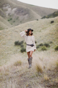 CarmenKnitDress-FilmXnzSpell10.jpg