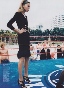 Champions_Klein_US_Vogue_March_2005_09.thumb.jpg.a68d0a9f0120b1a0513d18166ff7f82d.jpg