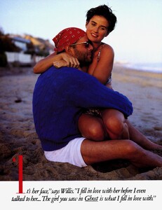 DM_Leibovitz_Vanity_Fair_August_1991_03.thumb.jpg.b7f7a5b6207e65d26fdc5a8acba73288.jpg