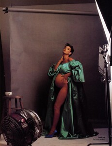 DM_Leibovitz_Vanity_Fair_August_1991_06.thumb.jpg.b73eae8ca9d971cdbeb494cee97b0fa5.jpg