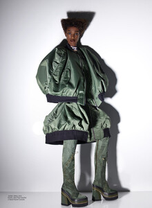 Elle_USA_-_October_202100005.jpg