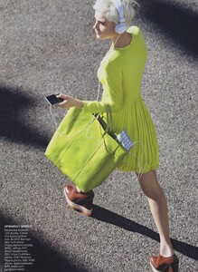 Future_Meier_US_Vogue_February_2011_07.thumb.jpg.82437e5afa117b0599bf0d291e4f9f25.jpg