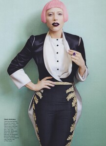 Gaga_Testino_US_Vogue_March_2011_03.thumb.jpg.e38d6ac07a6a17d15e7bf4326f430061.jpg