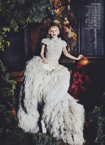 Gaga_Testino_US_Vogue_March_2011_08.thumb.jpg.9b4a23149aa1123b59249ebe2ee89a5e.jpg